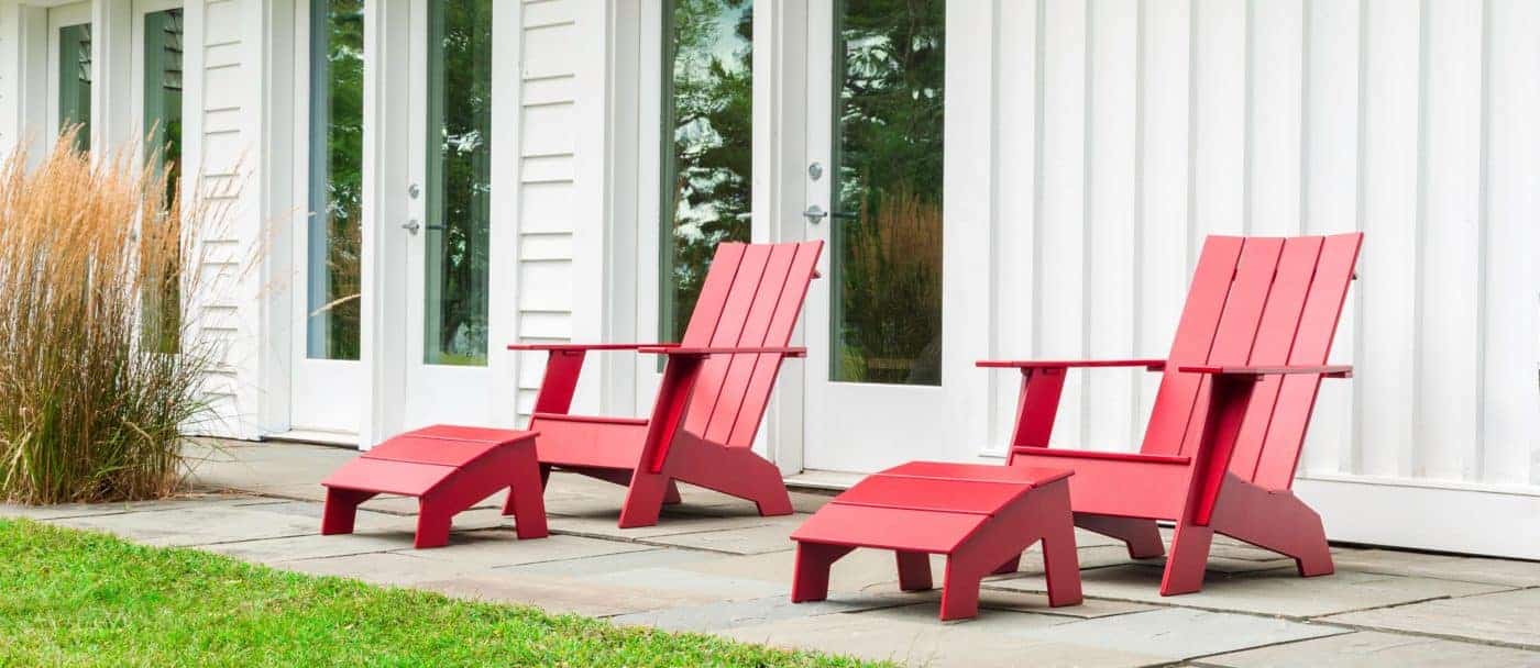 LollDesigns Adirondack Chair 4SlatFlat apple red rot mit Fussbaenken Ottomans FOTO copyright LOLL DESIGNS