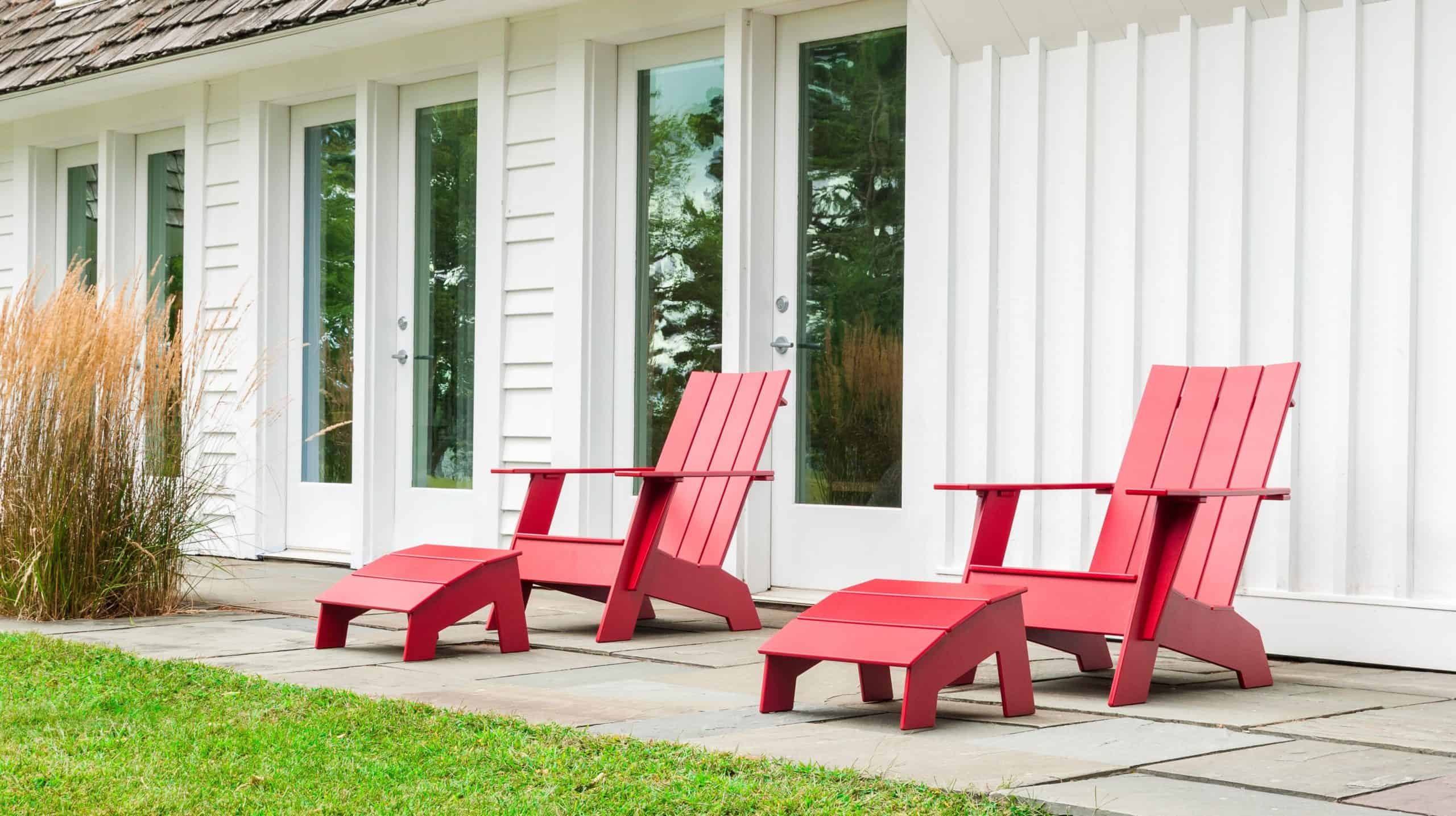 BeSeaside LOLLDESIGNS Adirondack Chair ADK 4sat flat compact AD 4SFC apple red ROT mit Fussbank Ottomane OT C Premium Adirondack Chair Kunststo Kopie scaled