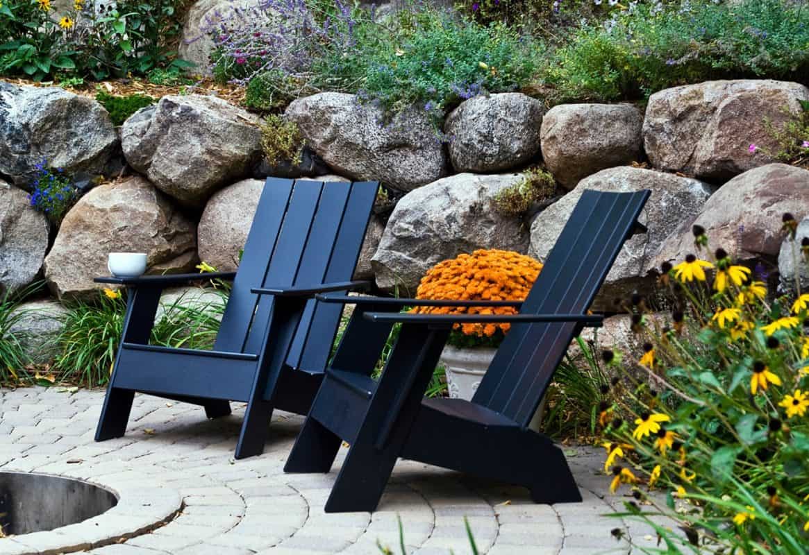 „Wir nehmen die Chairs jetzt doch in grau!“ - Grau.. gar nicht langweilig! 6 adirondack flat firepit patio20180802 30410 1n2cuio