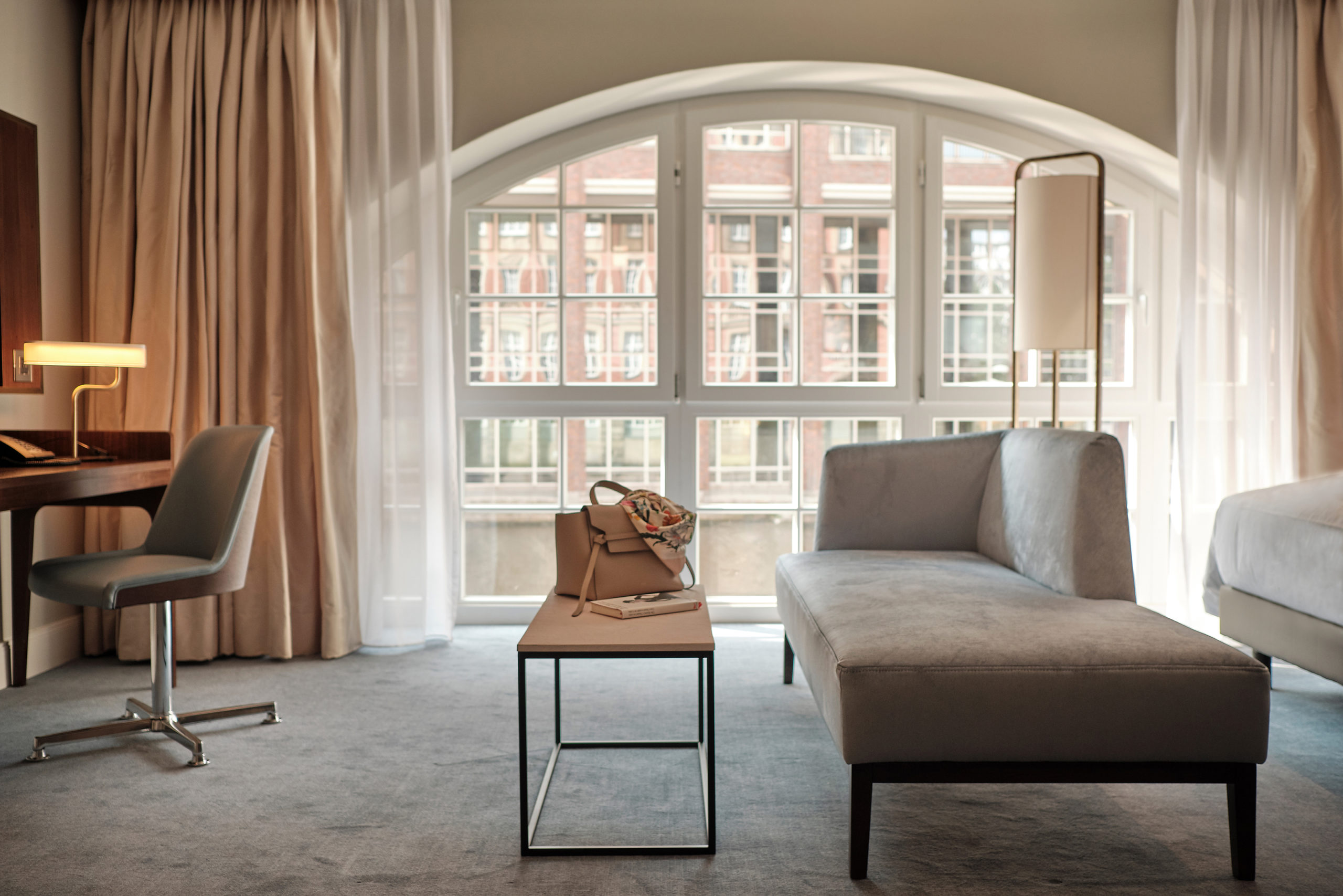 conrad trifft: JOI-Design zum design-talk 8 02 JOI Design FraserSuitesHamburg Apartment CreditsChristianKretschmarfuerJOI Design scaled